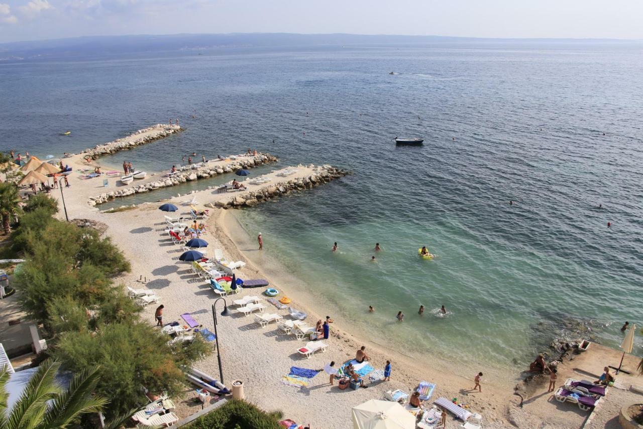 Beach Hotel Split Podstrana Buitenkant foto